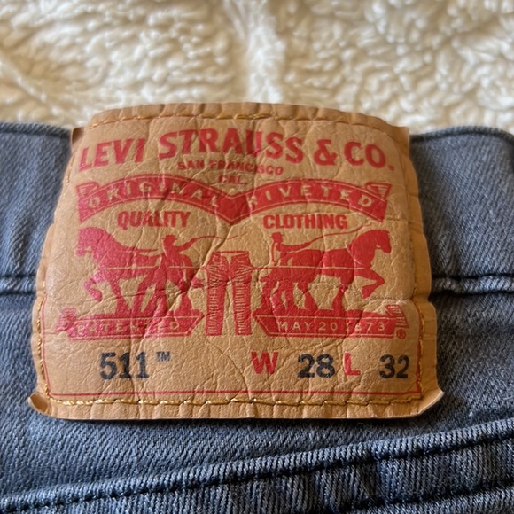Grey Levi’s W28 L32 - Picture 2 of 3